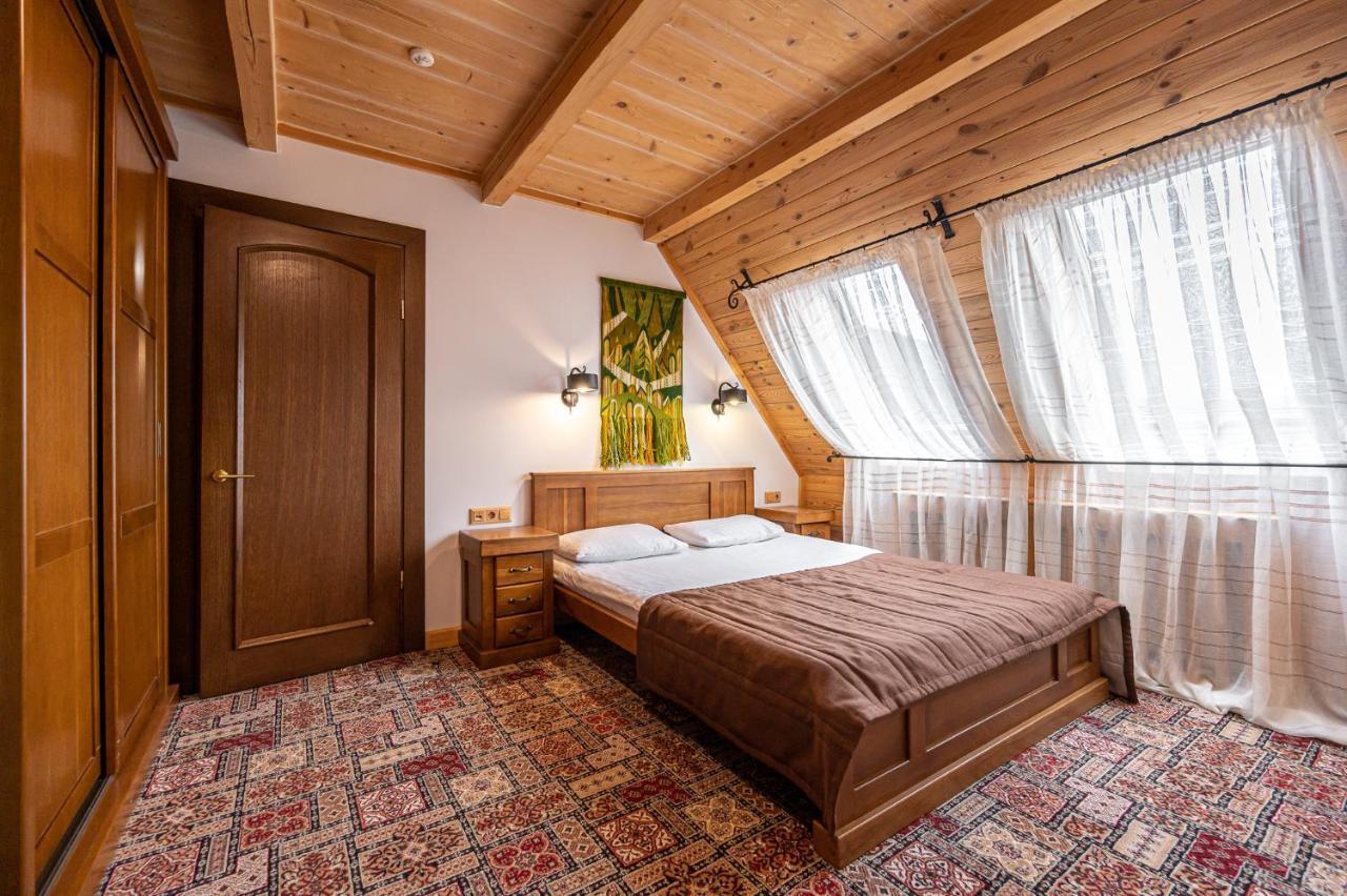Tatariv Deluxe Hotel Luaran gambar