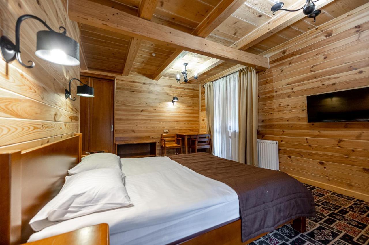 Tatariv Deluxe Hotel Luaran gambar