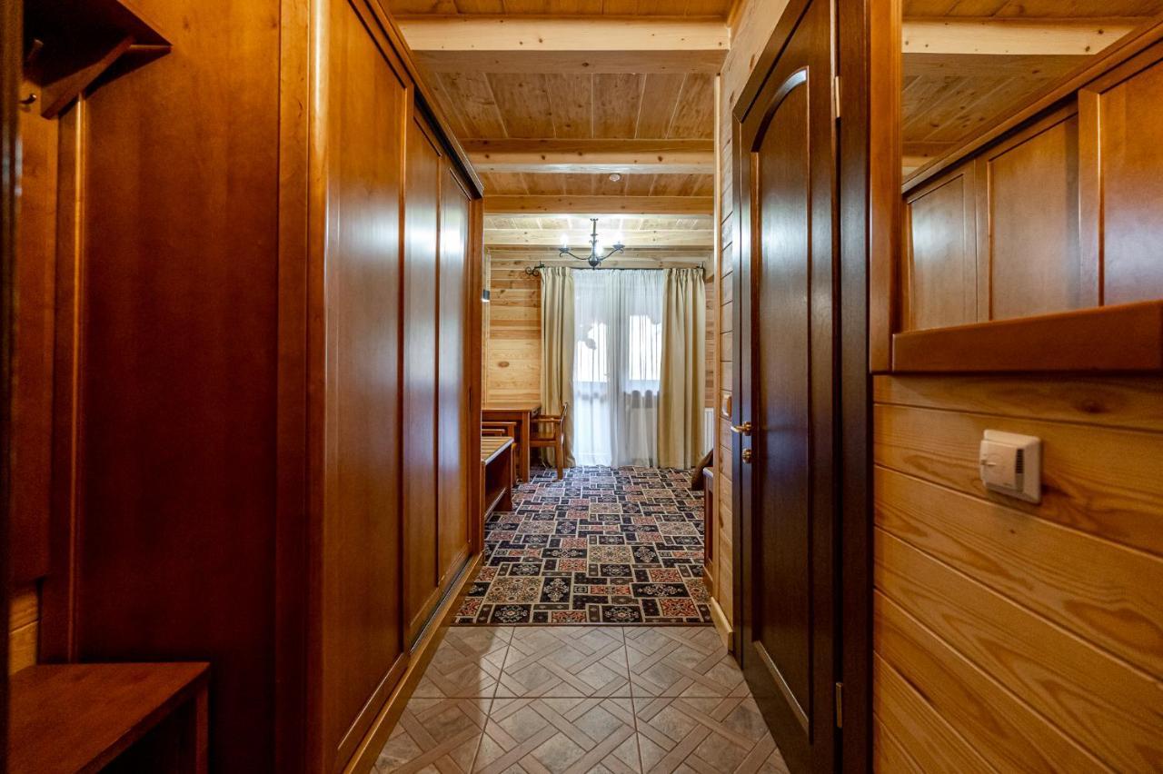 Tatariv Deluxe Hotel Luaran gambar