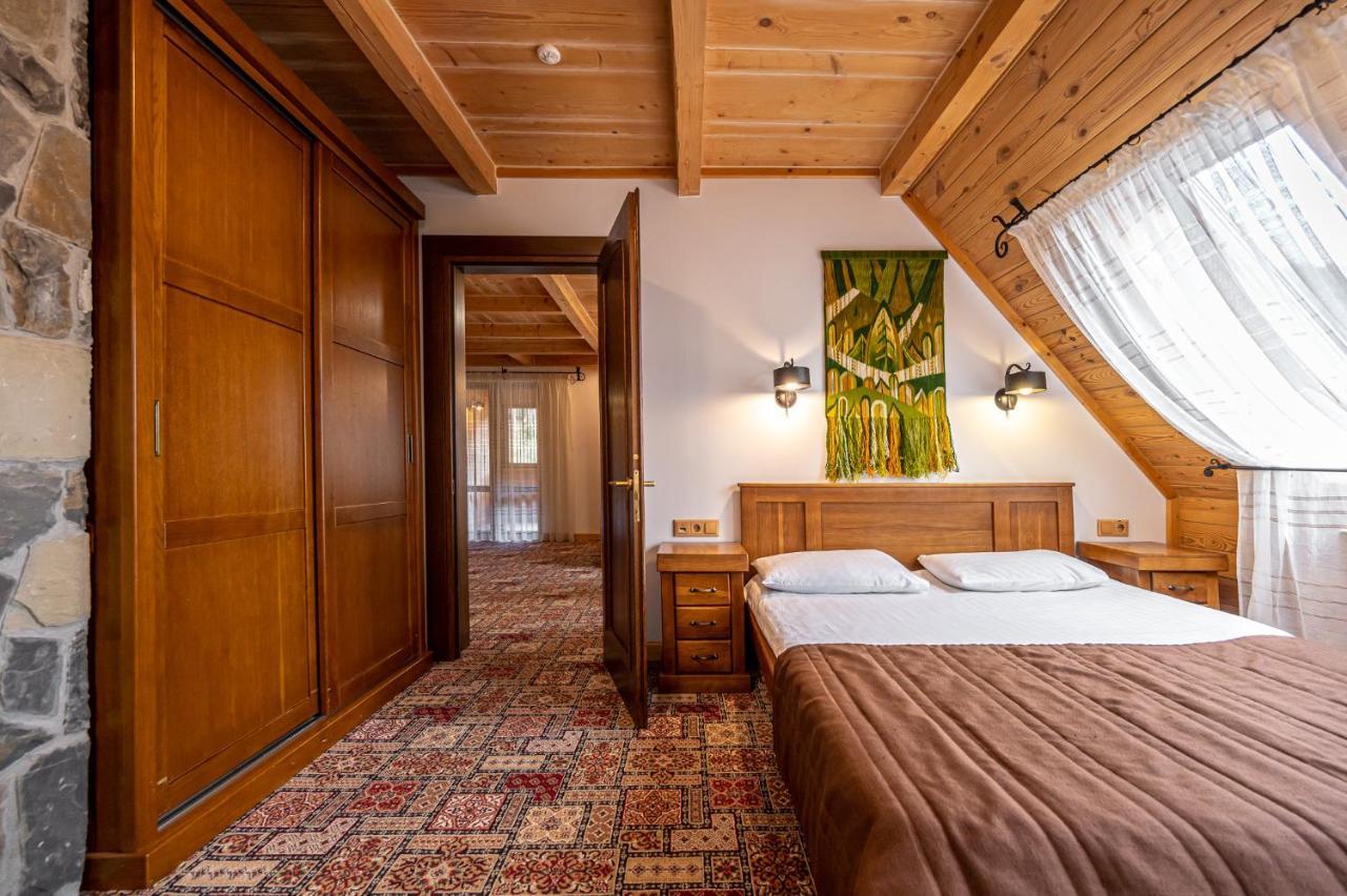Tatariv Deluxe Hotel Luaran gambar