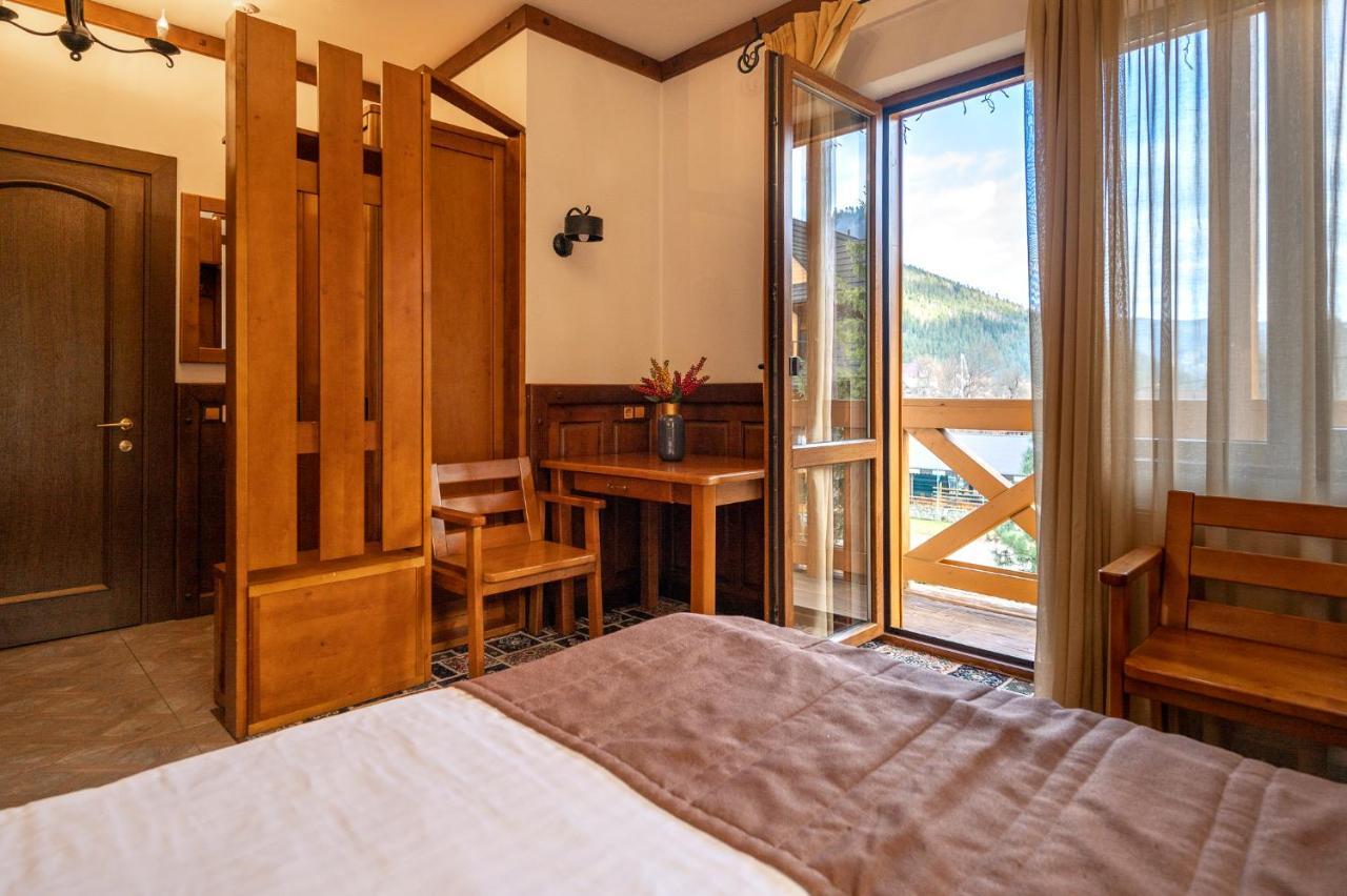 Tatariv Deluxe Hotel Luaran gambar