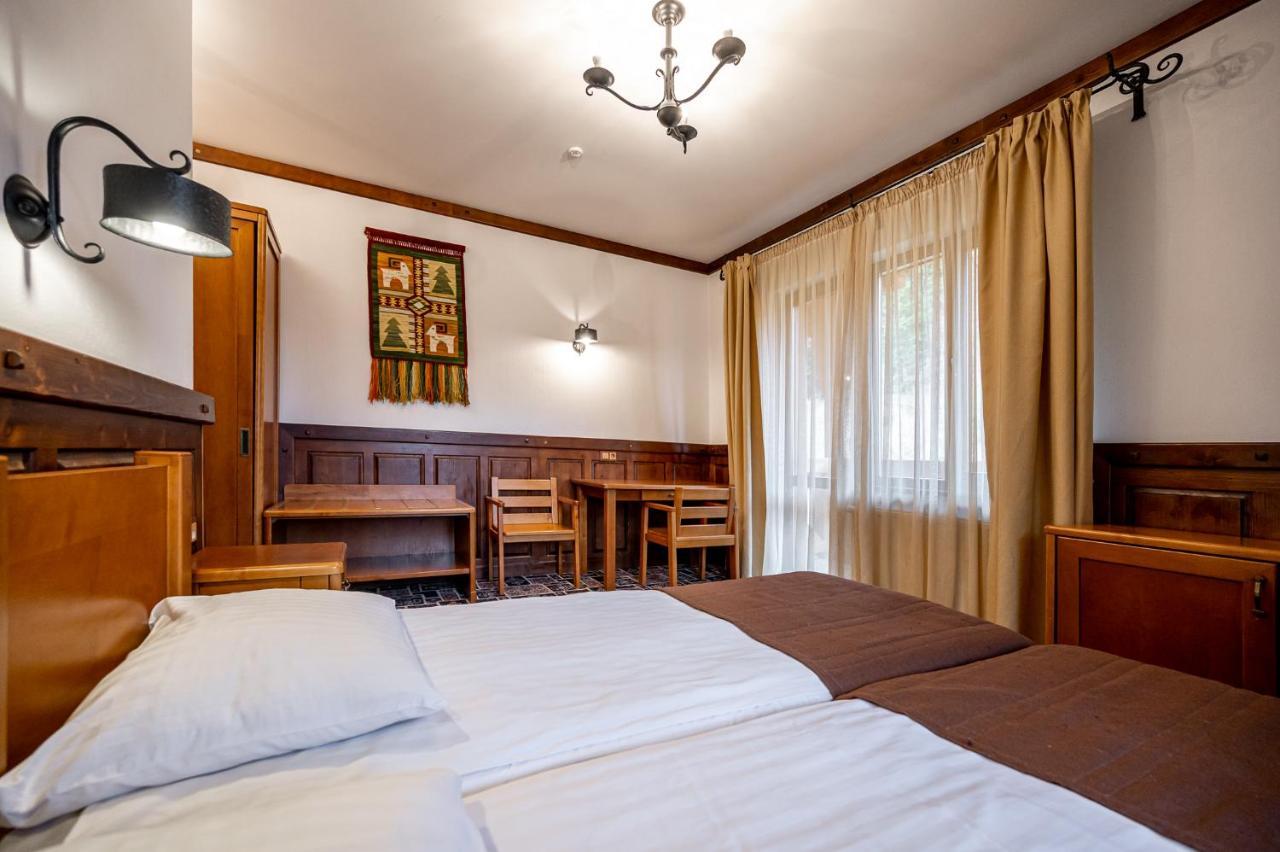 Tatariv Deluxe Hotel Luaran gambar