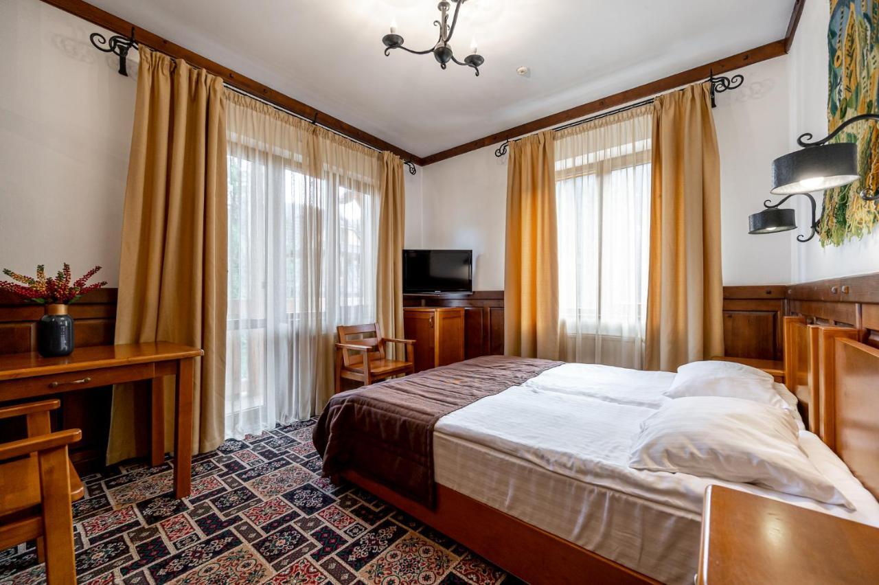 Tatariv Deluxe Hotel Luaran gambar