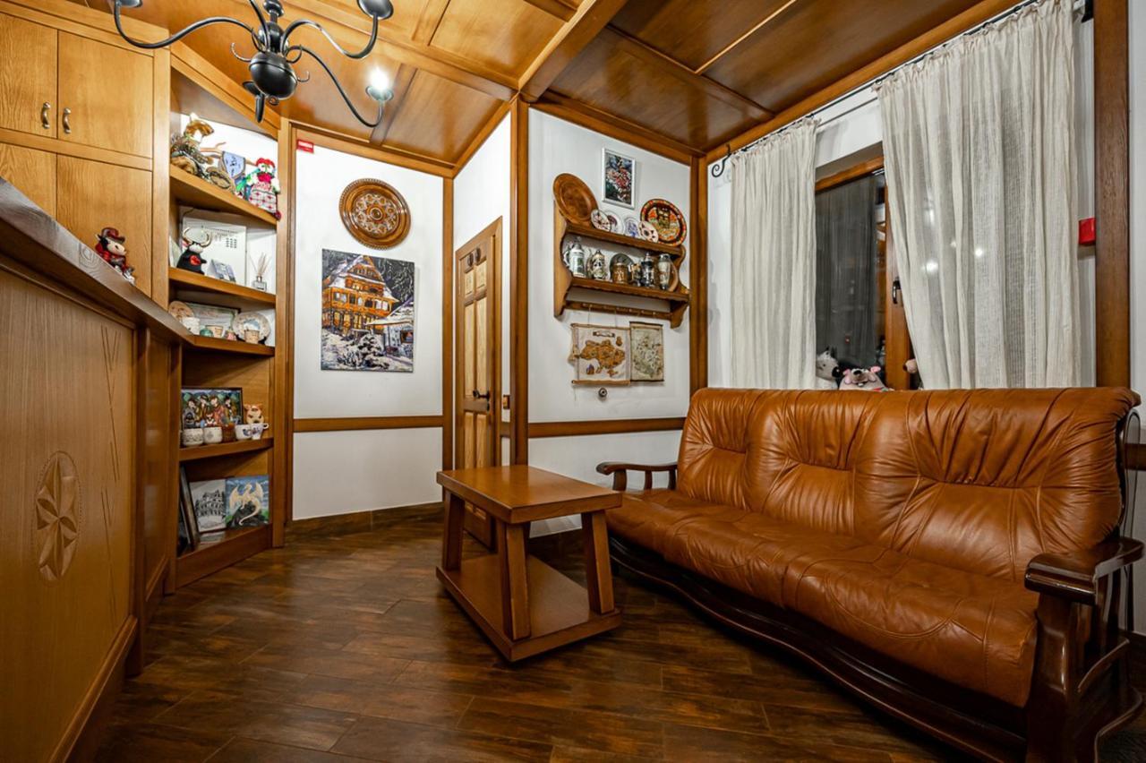 Tatariv Deluxe Hotel Luaran gambar