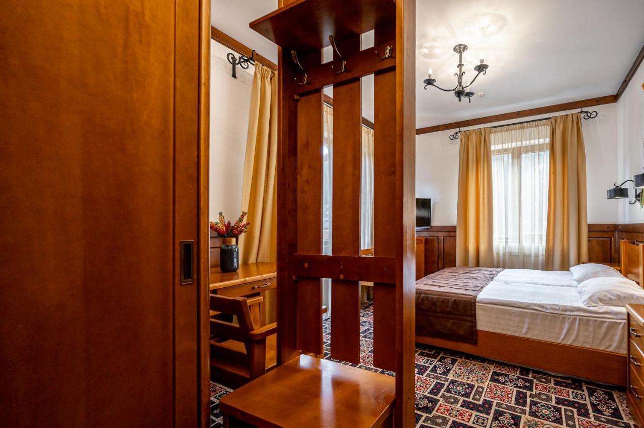 Tatariv Deluxe Hotel Luaran gambar