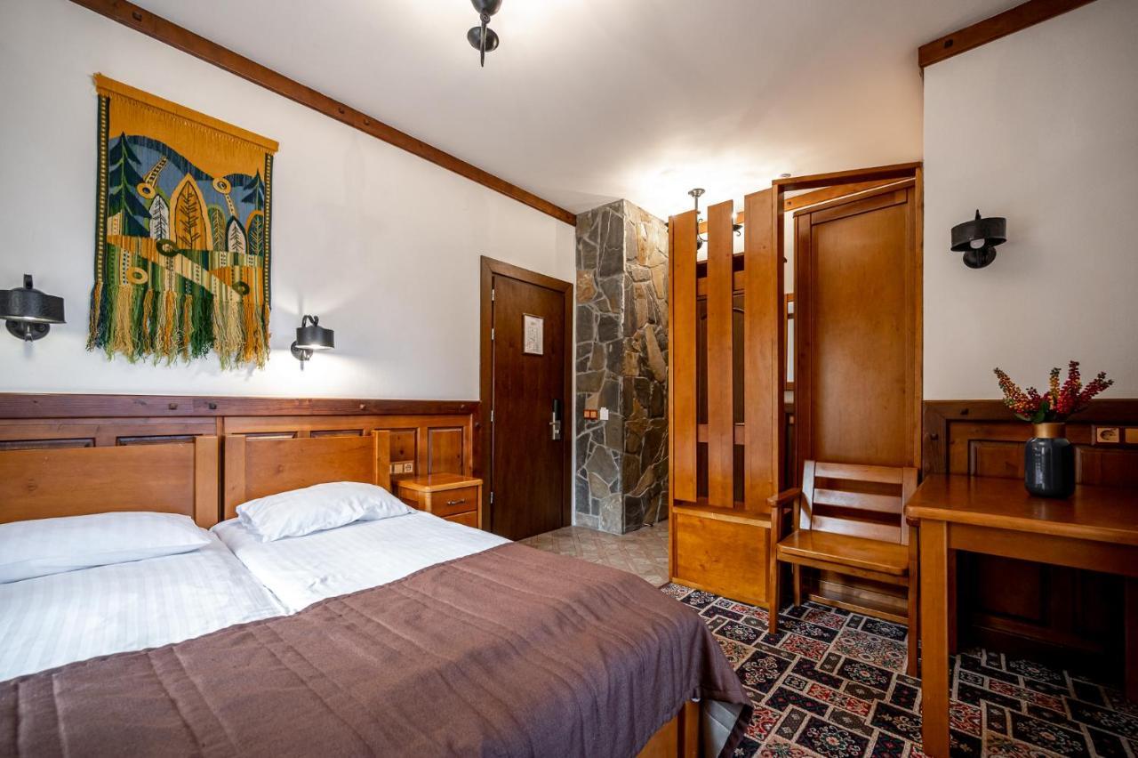 Tatariv Deluxe Hotel Luaran gambar