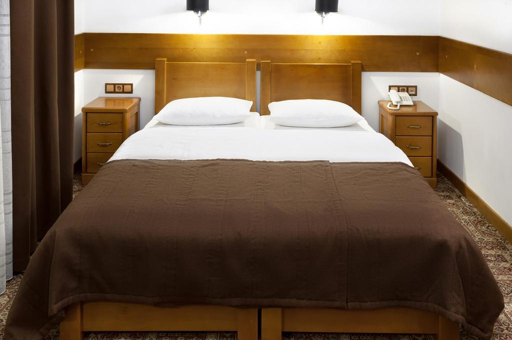 Tatariv Deluxe Hotel Luaran gambar